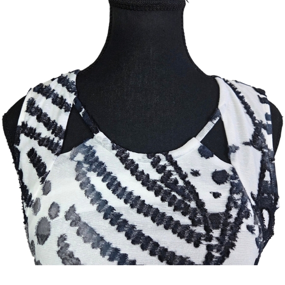 Alison Sheri Monochrome Abstract Midi Dress With Cutouts Size Small - Picture 2 of 5